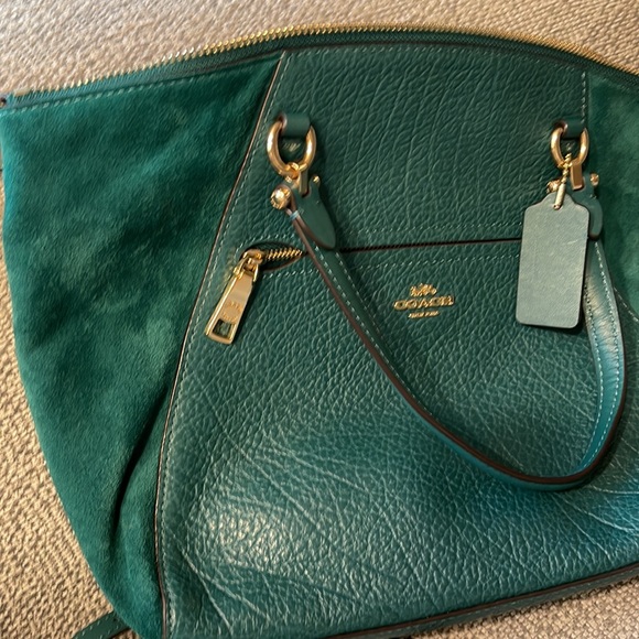 Beautiful and unique coach bag in a Forrest green - Picture 3 of 5